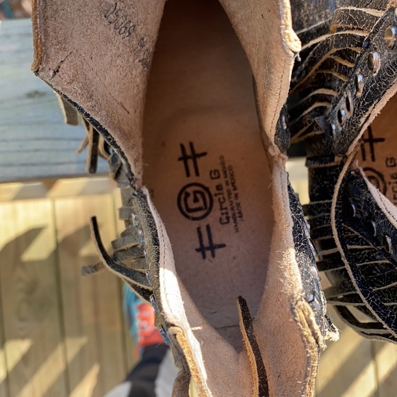 Black distressed Corral booties - Picture 4 of 8